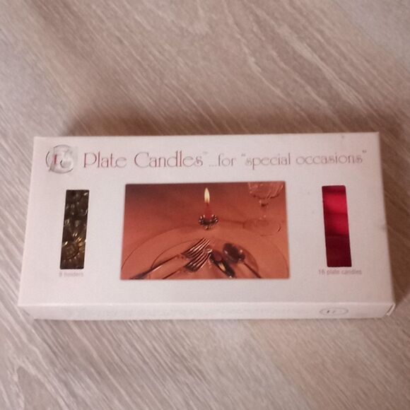 Vintage Set of 8 Plate Candle Holders 9 Red Candles Gold Metal Brass Cl… - Picture 6 of 13